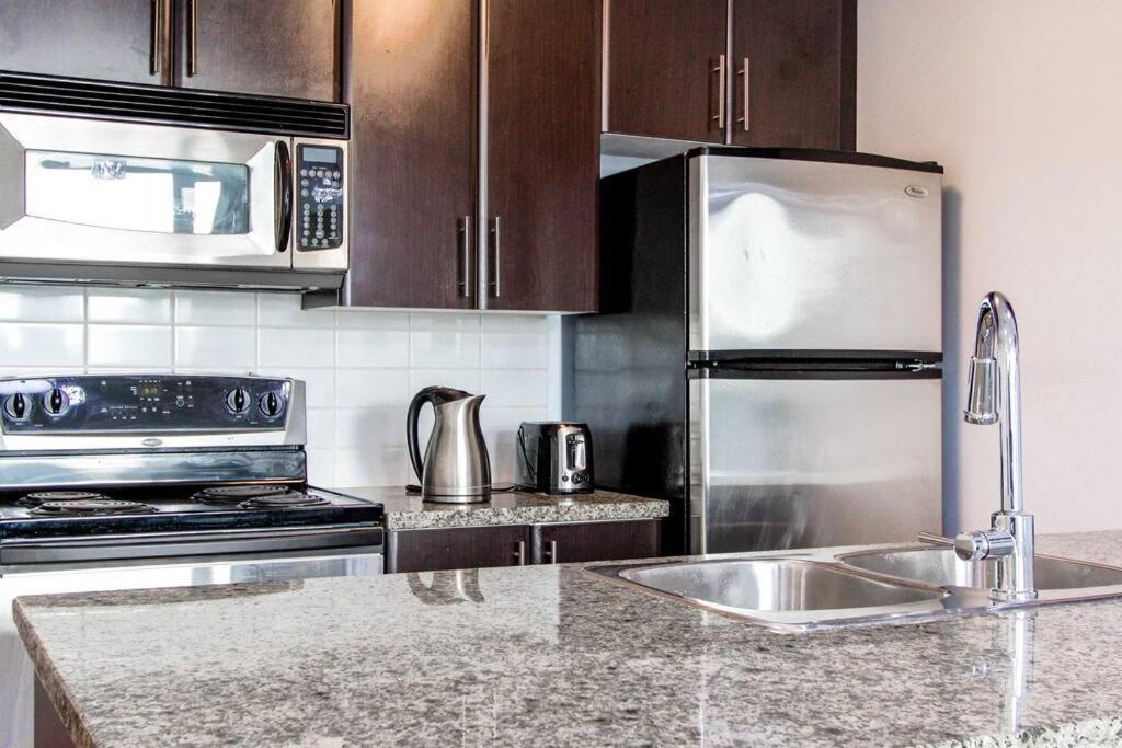 Downtown 1 Bedroom Water View Condo Ванкувър Екстериор снимка