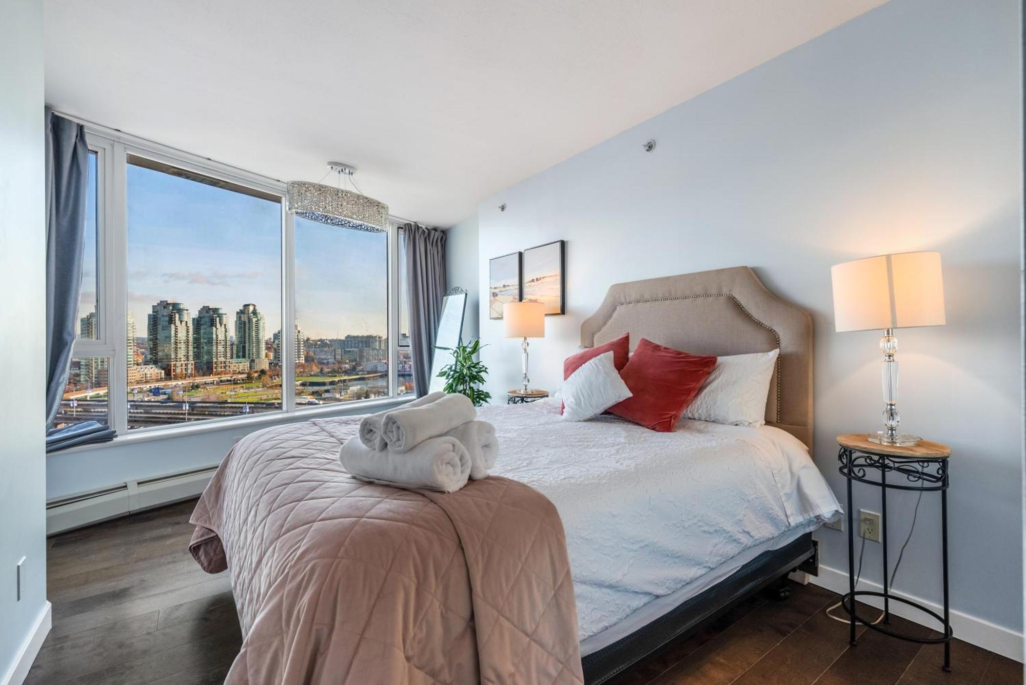 Downtown 1 Bedroom Water View Condo Ванкувър Екстериор снимка
